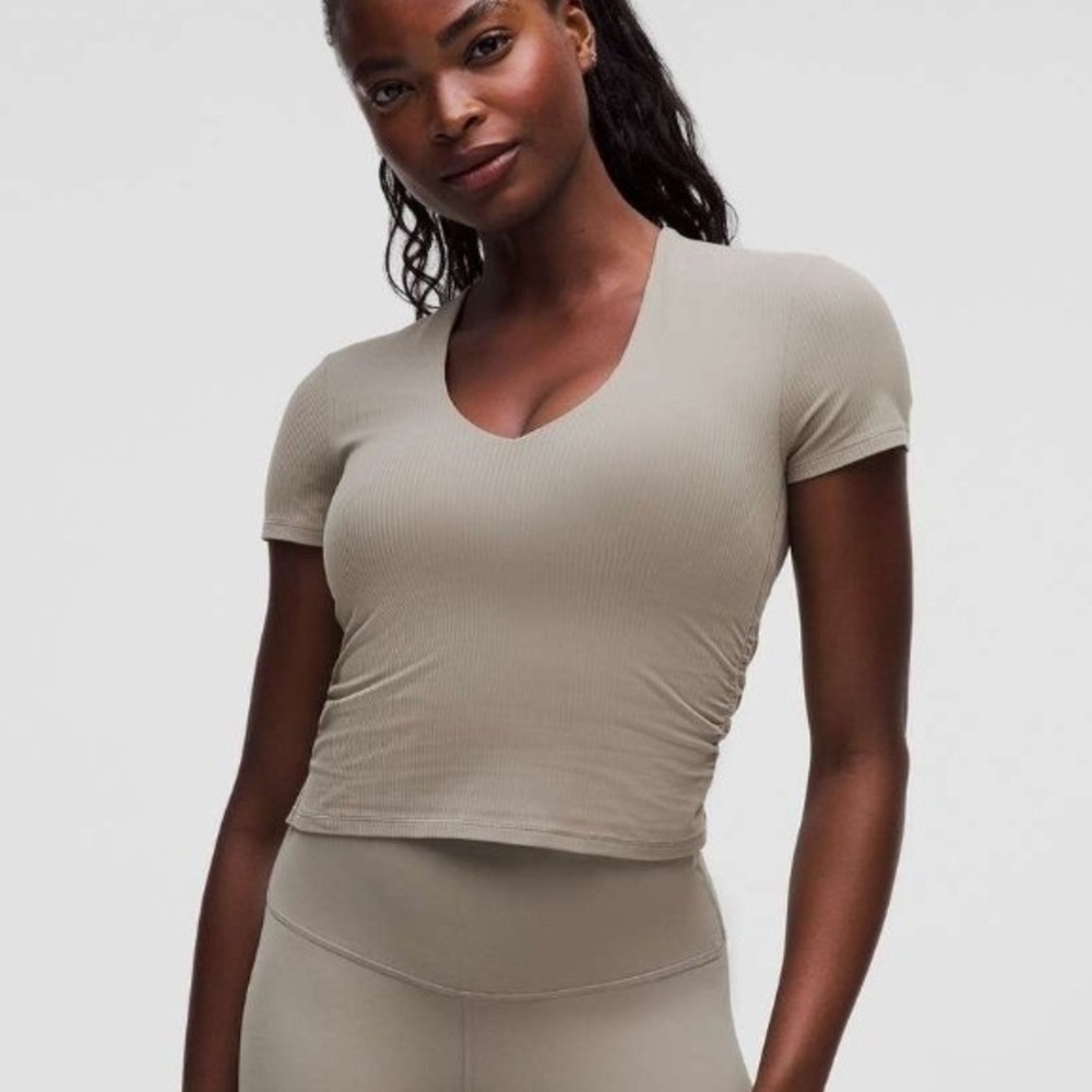 Lululemon 4 All It Takes Ribbed Nulu V-Neck Top Ruched sides LW3JQZS